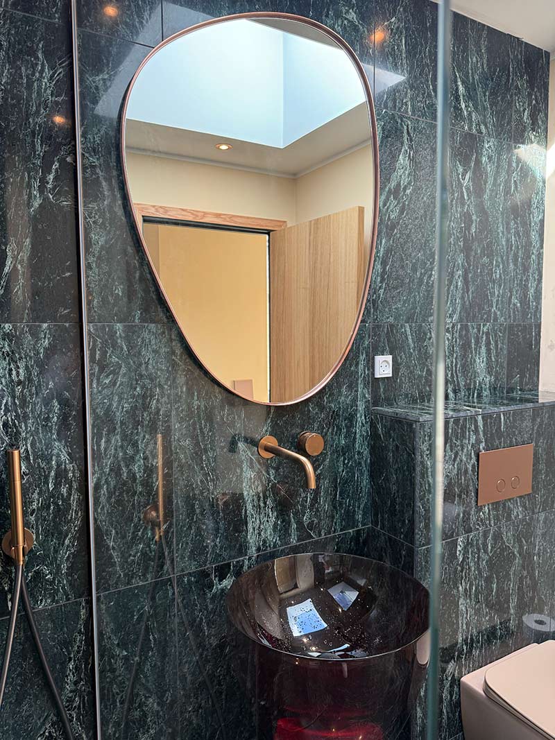 Spejl i special facon i kobber ramme fra J.N. Bech